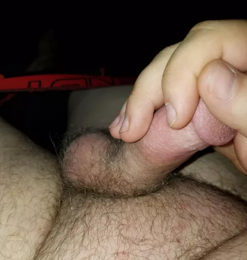[22] jakemill225, I have a little peepee, add me on Kik to see it😏 any agé is fine, hope to see your big boy peepee😌