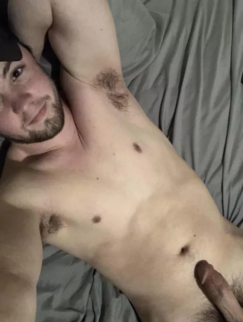 [23] Come take a ride on my joystick 😏😏