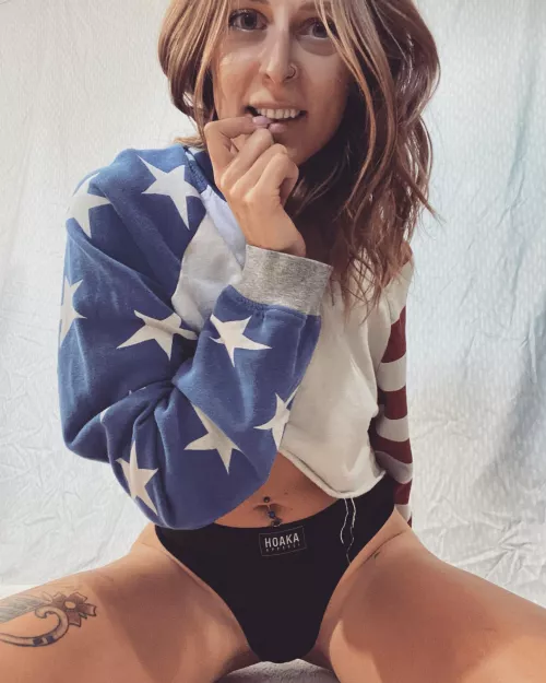 25/f disclaimer, im actually canadian 😈❤️