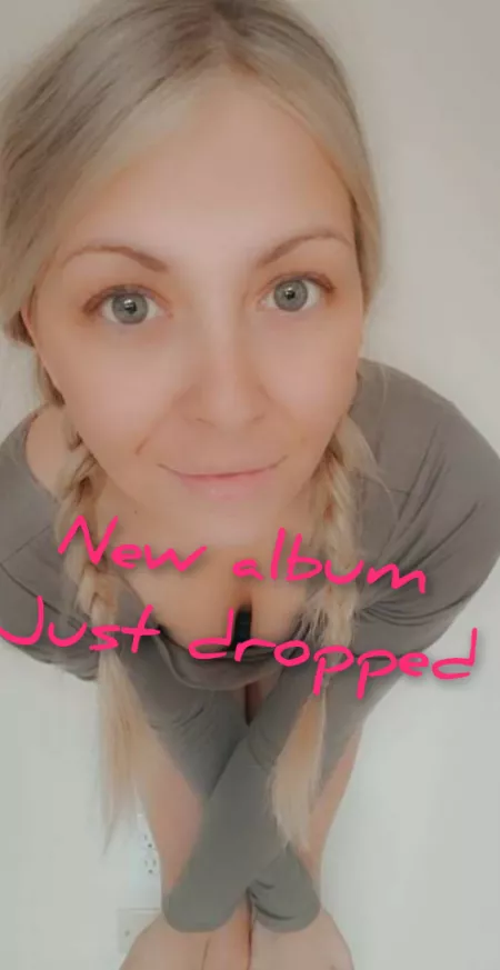 30 y/o mom of 3. Daily uploads! Solo, B/G, kink, JOI, BJ, & dick rates. Only $9.99/mo. Link in comments!