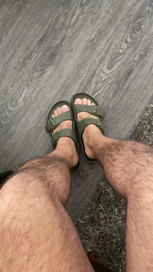 33/us, size 10s. What do you want to do to these feet?! DM me.