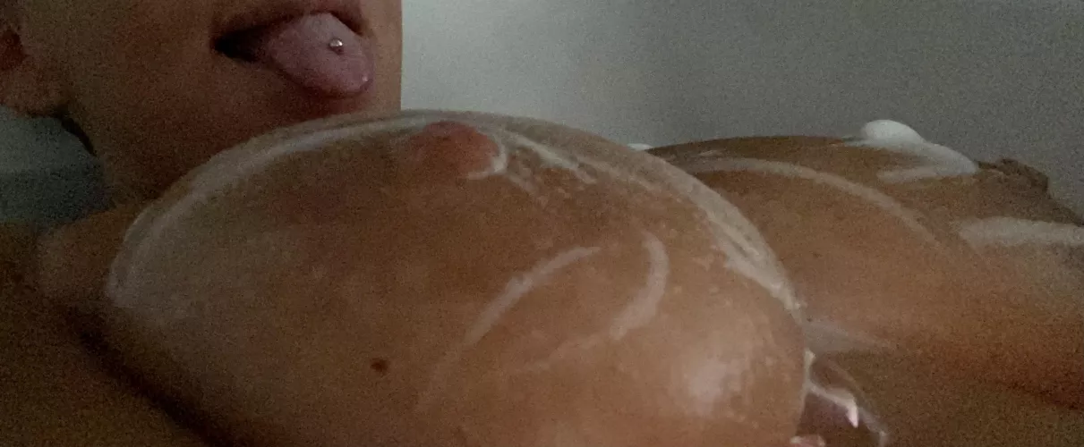 35 and I’m turning into a rare wine I think ?!you wanna taste me ?