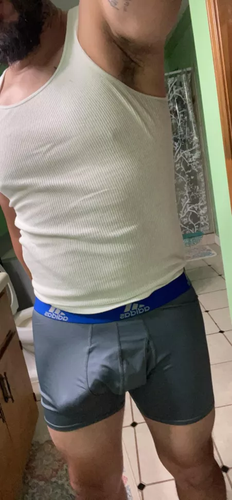 (36) yr old dad (married) .. 😈