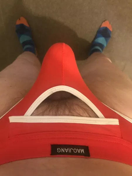 [39] jockstraps make me horny. Sometimes I wear them to work and store.
