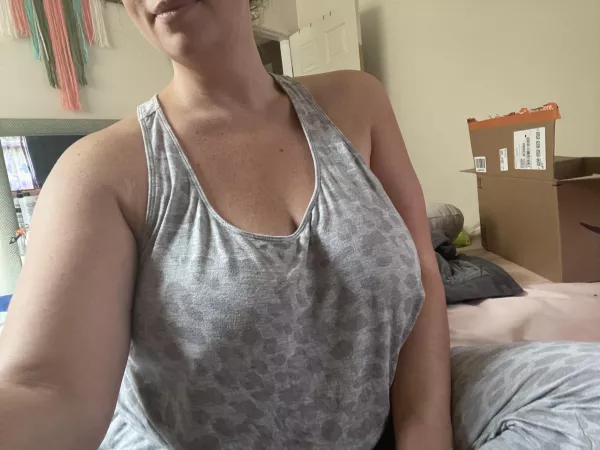 3rd day in a row the UPS driver caught me poking. I think I'm becoming his favorite stop