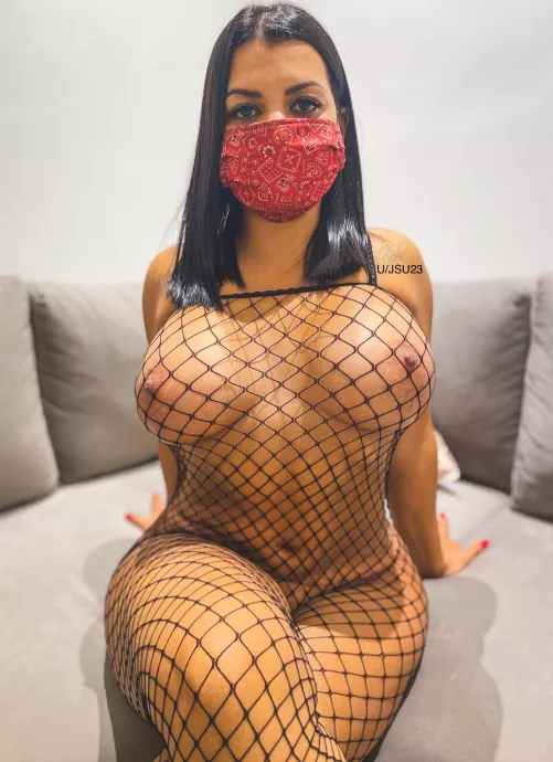 40 mom of 1, I used to hate my body but damn, just look at me now!