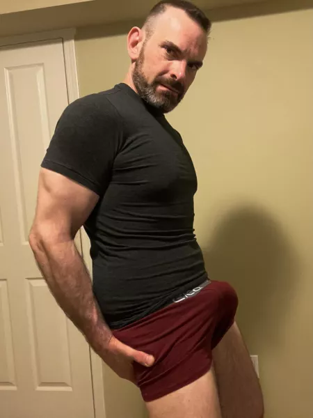 [50] I hope this bulge won’t show in public.