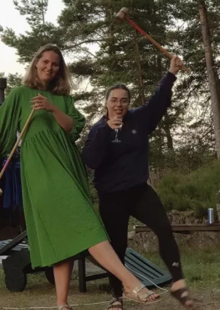 6’4 Tall Amazon Vs