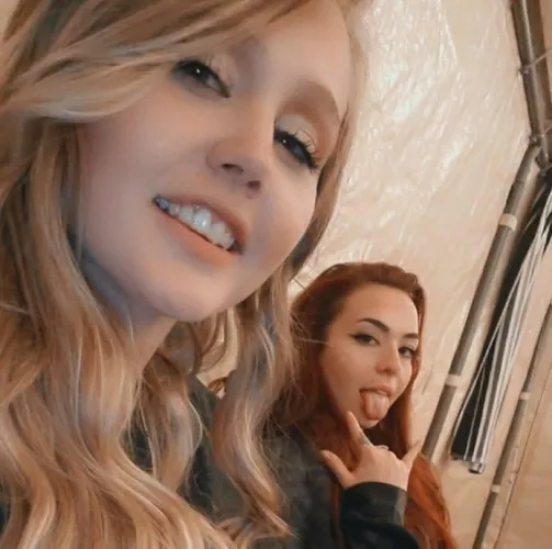 [69] You have to face fuck one of us, who are you choosing? 🙈 1 for blonde / 2 for redhead ❤️