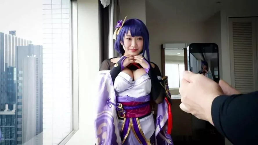 a friend sent me this asking who she is and what's the code