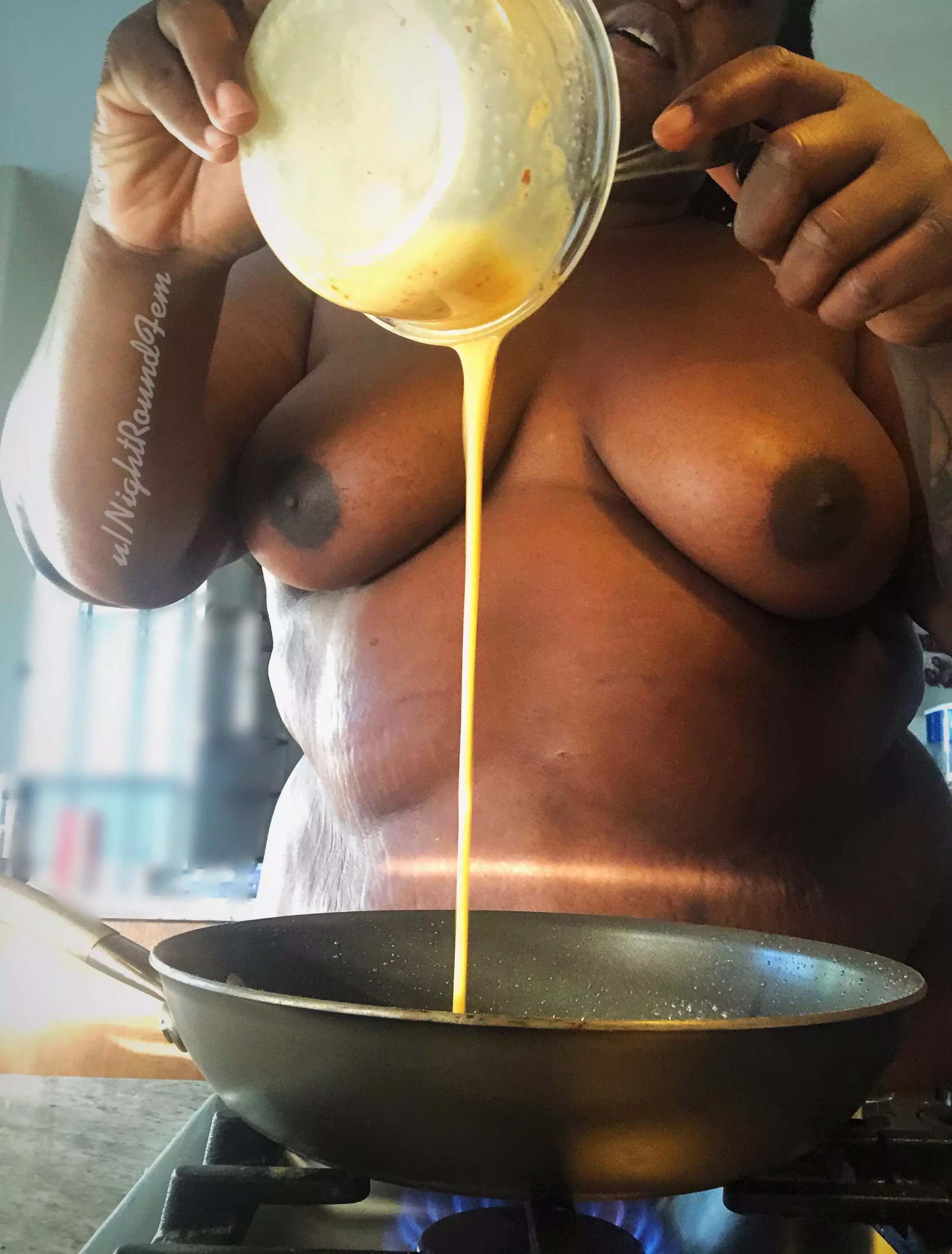 A little hot chocolate with your eggs! 🍳☕️🍳☕️