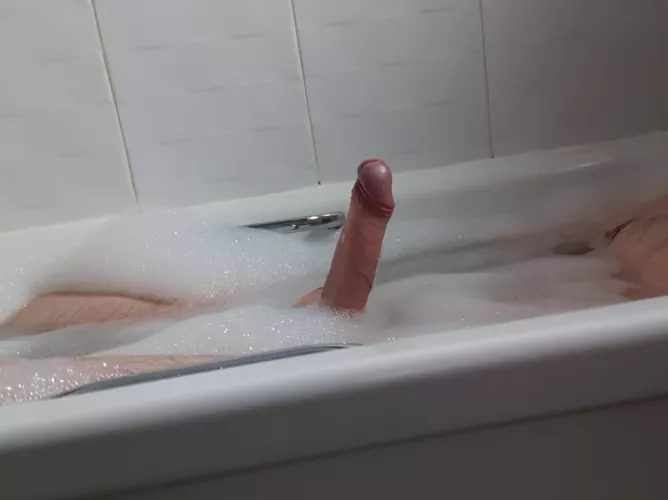 A relaxing bath only leads to one thing 👀