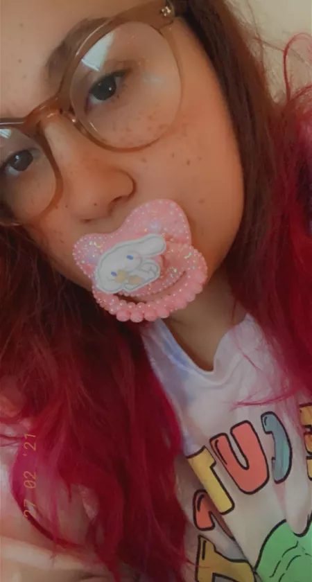 A super sleepy photo 🥺 I haven’t been posting lately, just extremely lonely lately. Hope you all have an amazing day! ❤️❤️