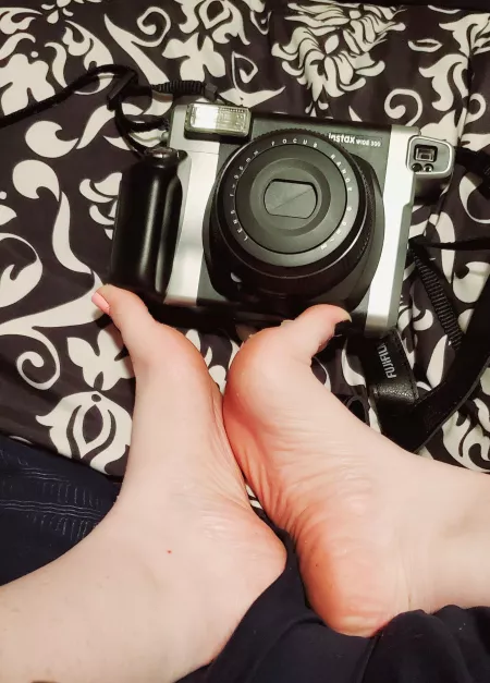 A wonderful fan teated me to a Polaroid camera.. I can't wait to get some exciting new shots with this..Smile 😉❤❤❤