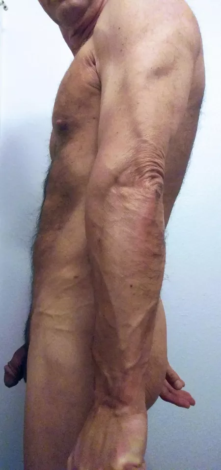 After workout shower ☺️ (65)(M)