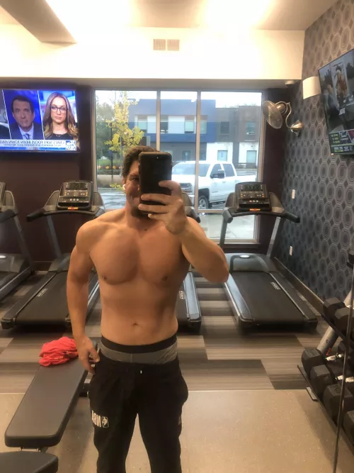 All alone(43) in the building gym on this rainy Sunday