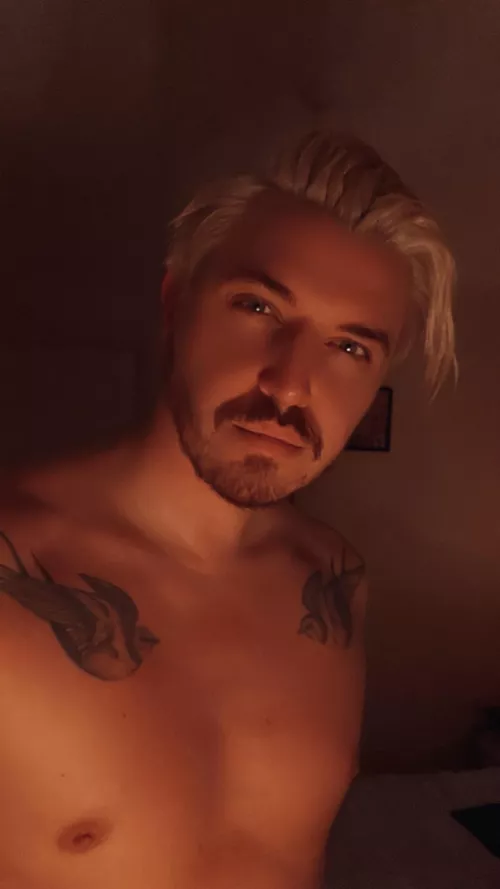 All gamed out today! Horror movie time!!!! Recommendations? 👻👻