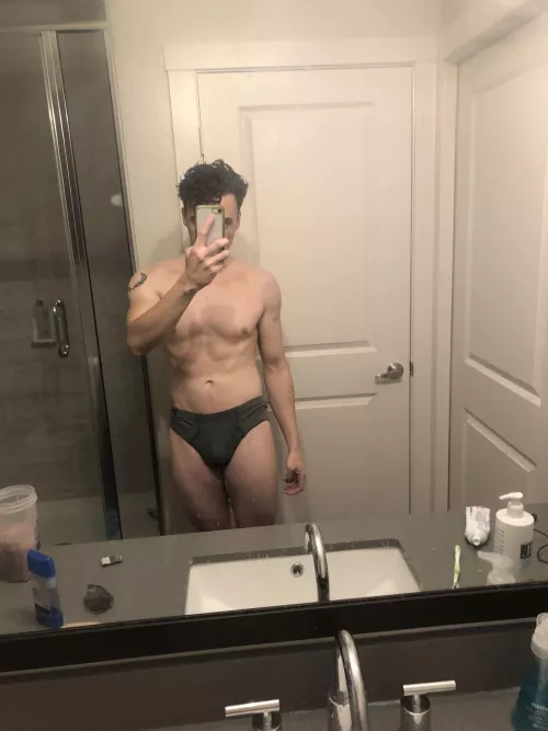 All the leaves are brown, and underwear’s gray