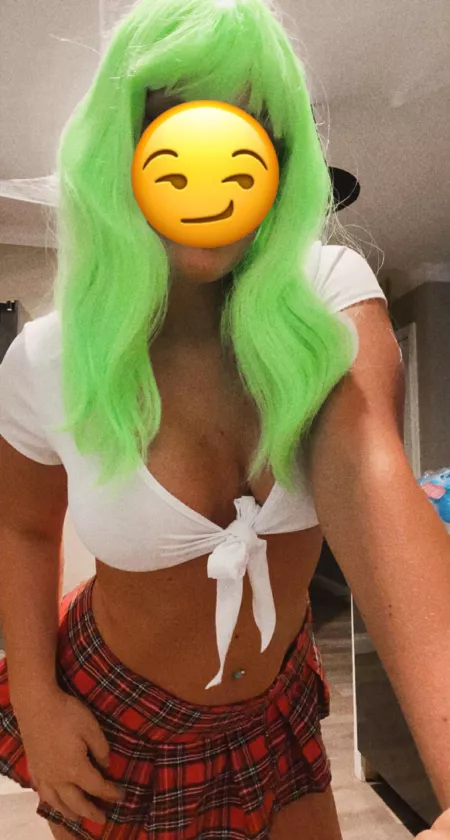 All tricks and treats 😏 [oc]