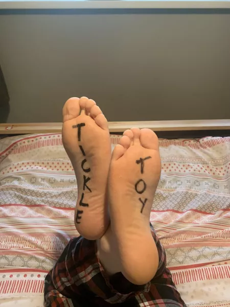 Always loved the idea of being someone’s tickle toy 😳 DMs open if you’d like to chat :)