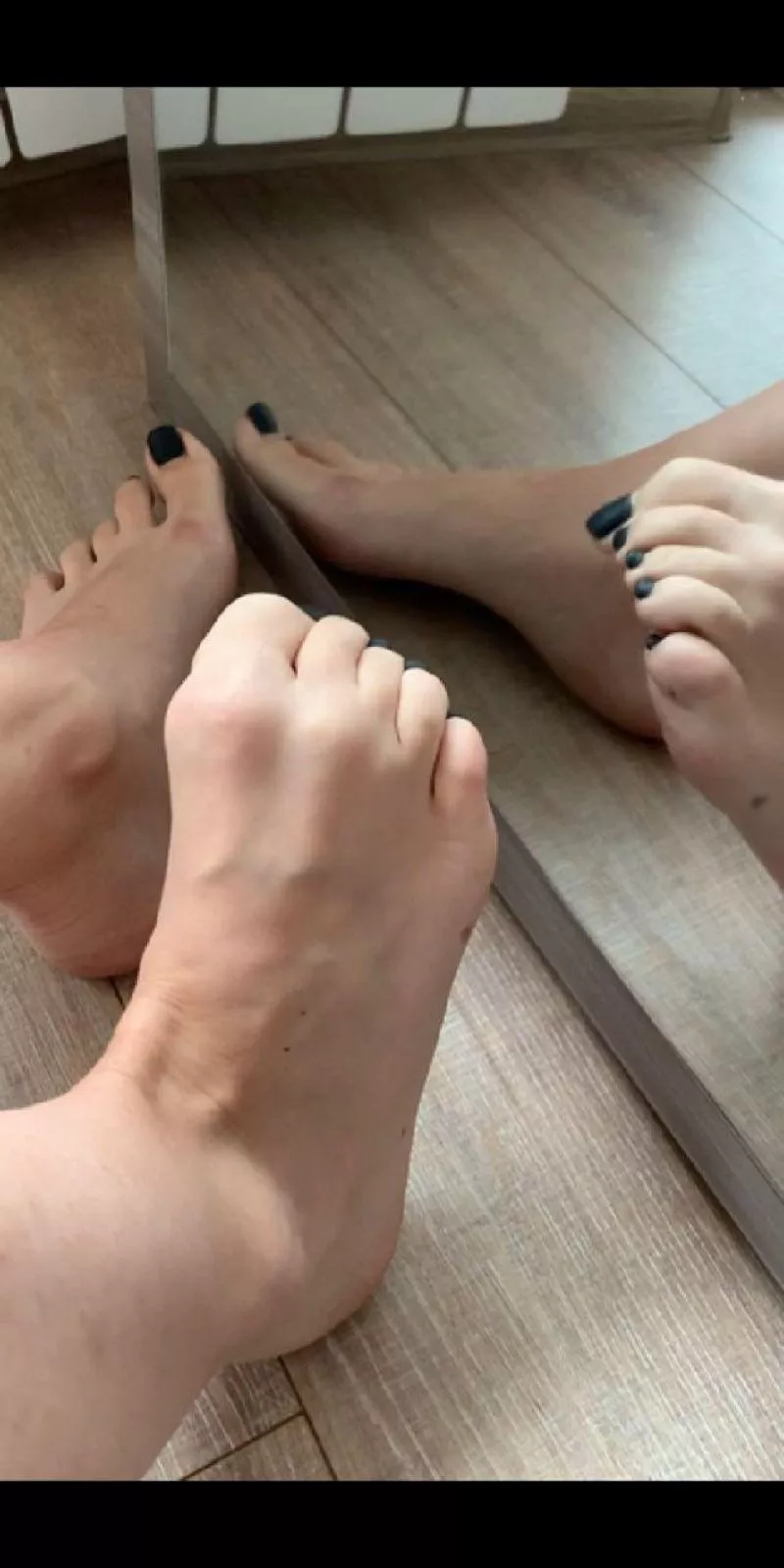 Am a simple mistress looking for a submissive slave to worship my feet and explore my kinks with add me on snapchat dainabrookl2021 Am a simple mistress looking for a submissive slave to worship my feet and explore my kinks with add me on snapchat dainabrookl2021