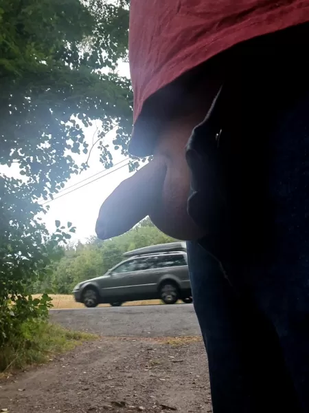 am I doing it wrong? it always slides out during a hike 🤔