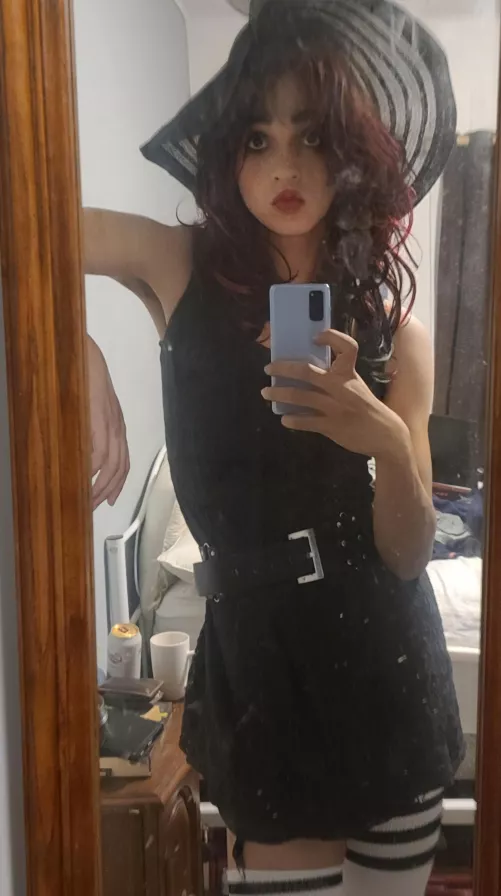 Am I sexy enough for you? Want to start hrt soon but no one knows I can look this fuckin good irl 😢