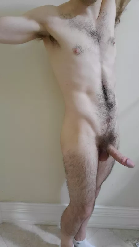 An unusual, stretched-out pose (M)