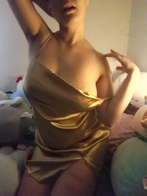 *Angelina Jolie in Beowulf vibes* 😜 @nixiethorn