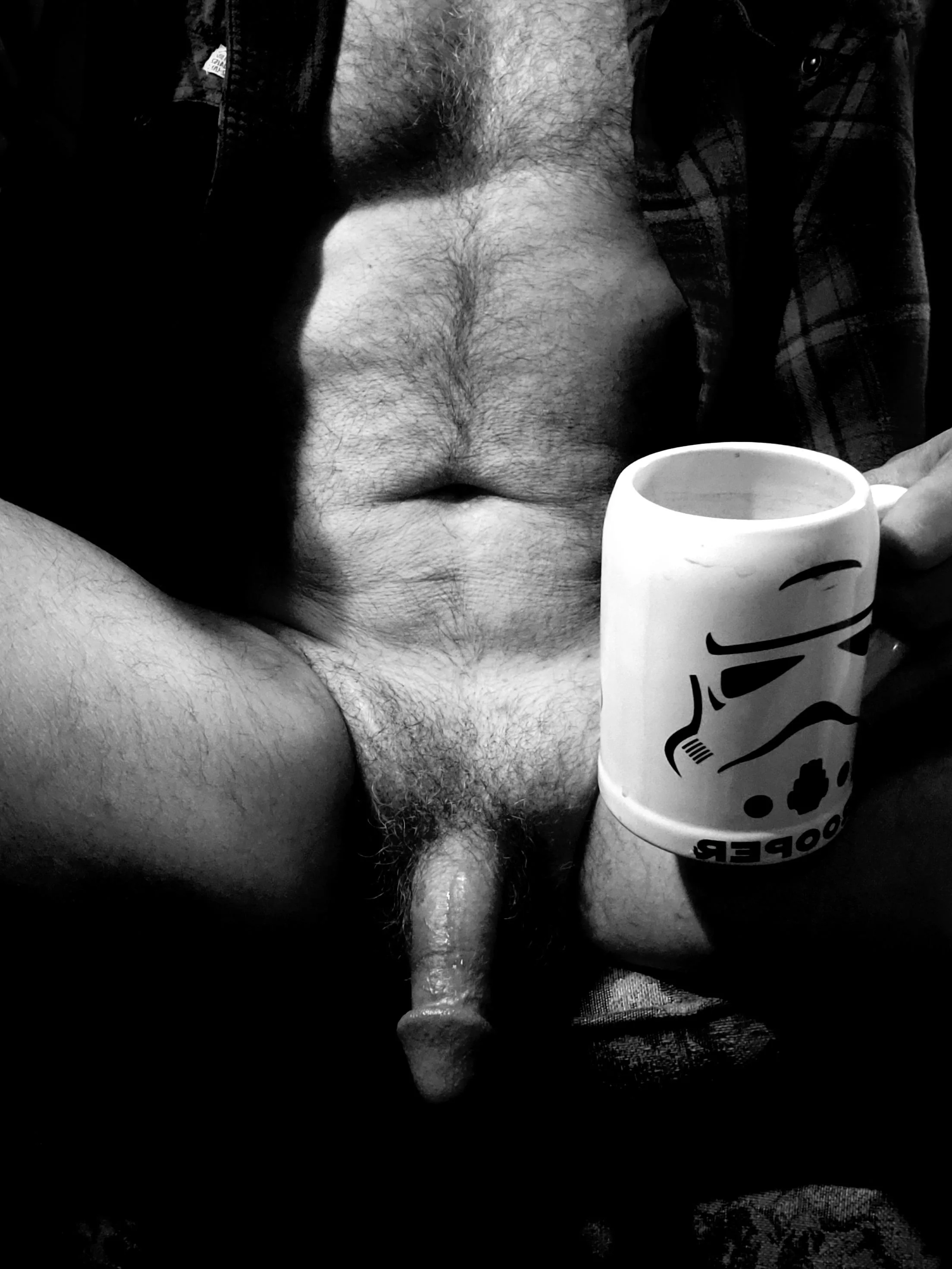 Another cold morning π₯Ά more coffee to warm me up and pants or you could just come and keep me warm πββπ Another cold morning π₯Ά more coffee to warm me up and pants or you could just come and keep me warm πββπ