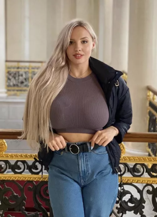 Any attempt at hiding G-Cups is in vain