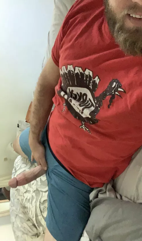 Any guesses on my size? ProTip: Tilt your phone and zoom in to get a better view 😈