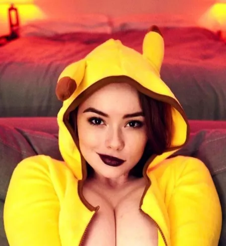 Anybody got the full picture? She said it's on her OF