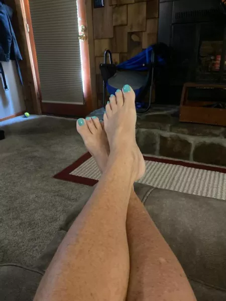 Anybody like gilf feet?
