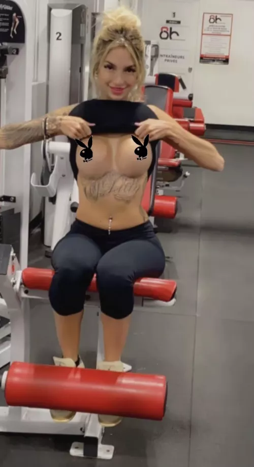 Anybody want to go to the gym ? 🥵😏😈link in comments ⬇️