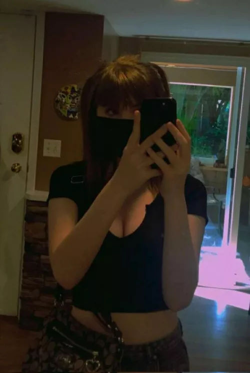 Anyone down to cum tribute my crush?