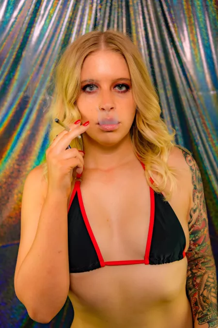 Anyone else love weed? 💨