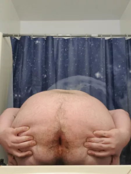 Anyone wanna come inside this virgin ass?