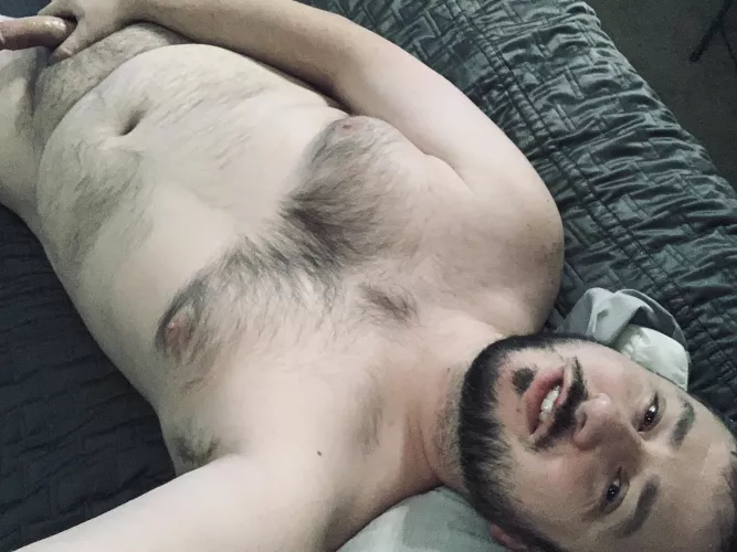 😈 Anyone want to Snapchat later? bryan_priest21