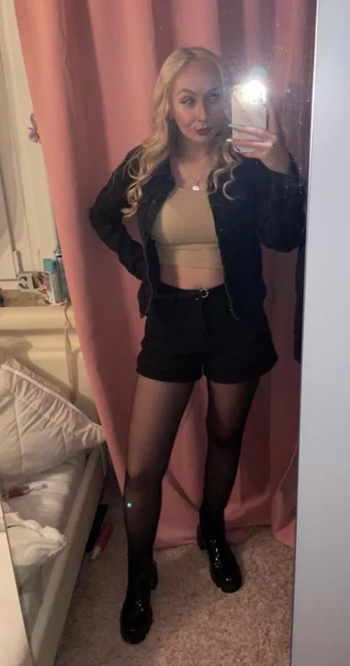 Are you as horny as I am Right now ?? I doubt it