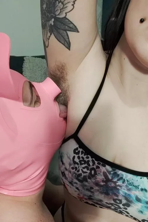 Are you jealous? I bet you'd love to be tonguing my hairy armpit right now, cleaning up my sweet, musky sweat 😈 My lucky pig gets to lick and sniff my perfect pits after a long day of sweaty activities! You can only dream of taking his place 😍