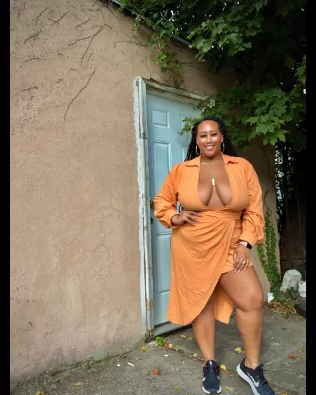 Beautiful titties😘