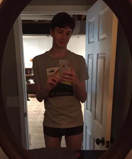 Been thinking of going to a gay bar. How would I do? 🥺