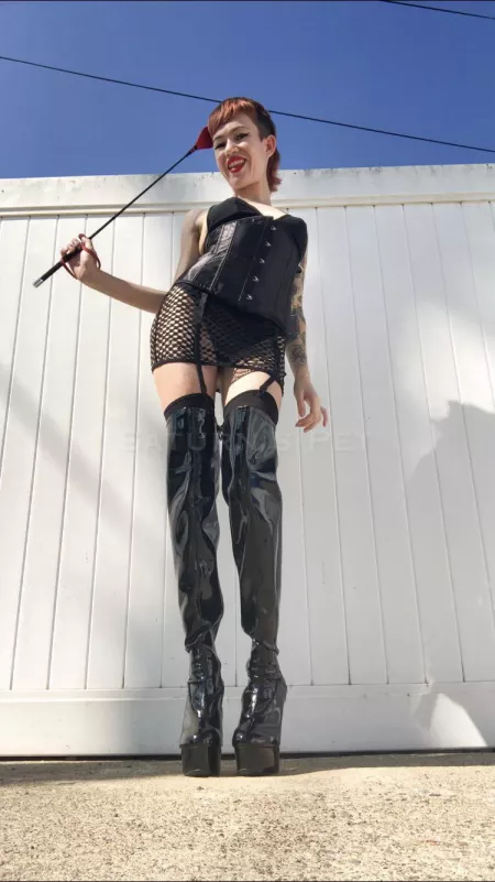 bend over, you pathetic little baby! Mommy’s ready to have some fun… [domme]