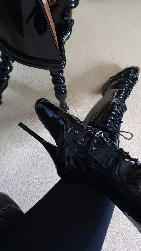 Black and shiny was only the ever option for my first pair of ballet boots
