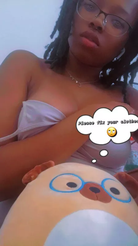 Bloopers! I’m sure everyone is wondering what is on 𝙳𝚊𝚛𝚎𝚕'𝚜 mind when I was taking this photo. (°ε° )