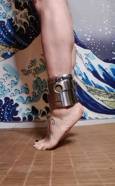 Bondage Slave feets, i love to wear heavy shackles so much. Bondage Slave feets, i love to wear heavy shackles so much.
