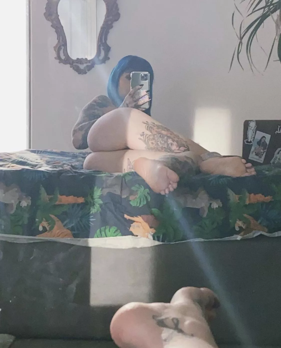 Booty cheeks