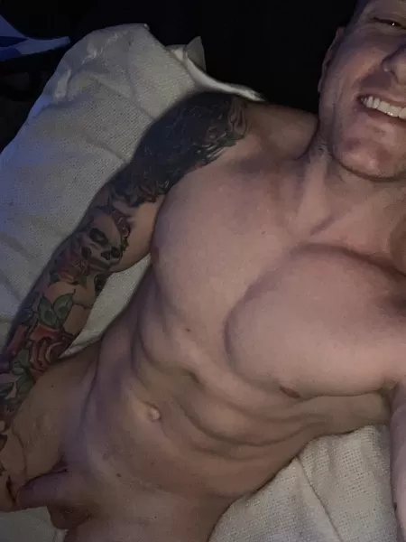 Bored and horny 🙈