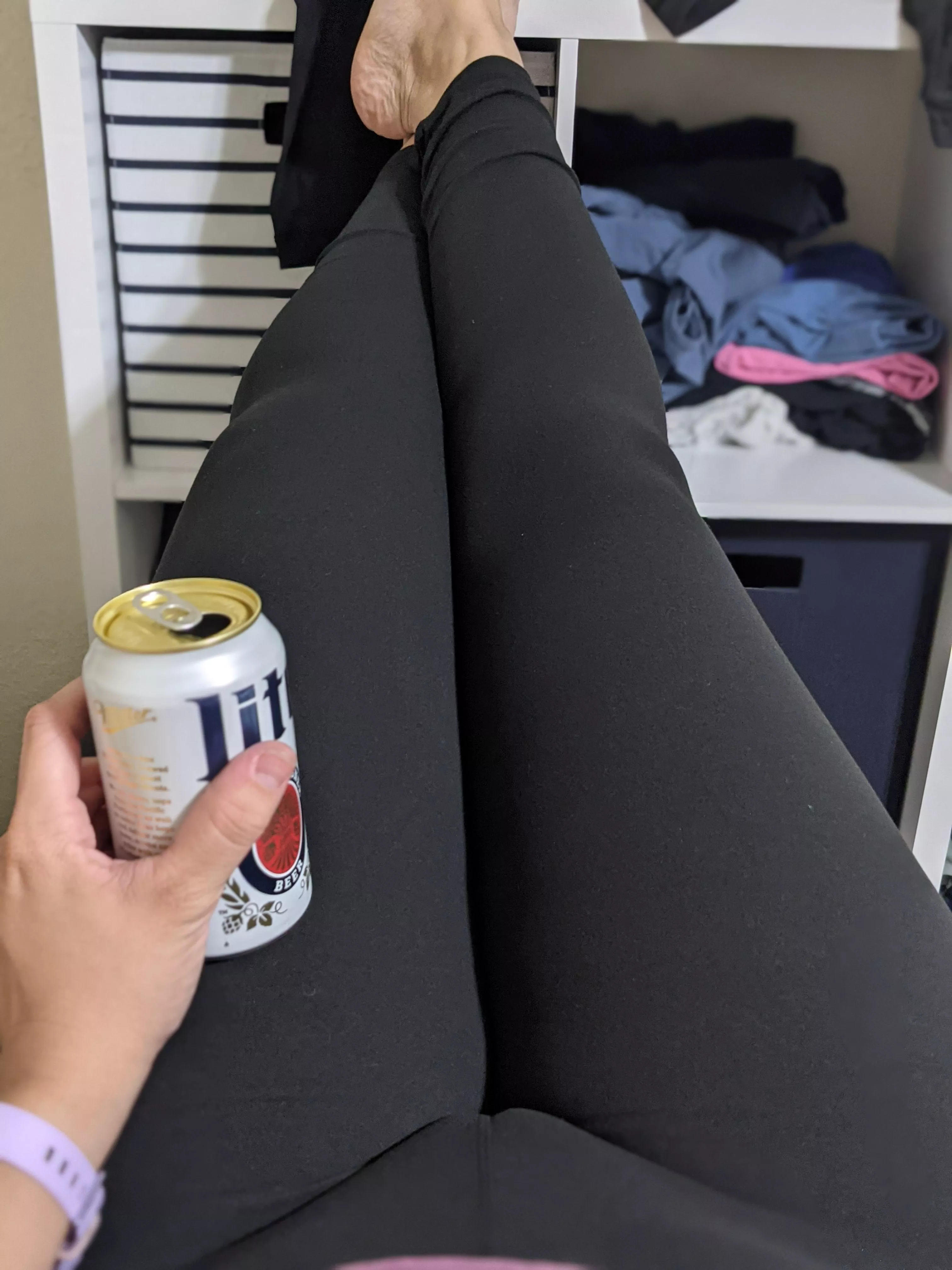 Bought some comfy new leggings to go commando in,time to relax 😏